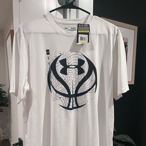 Basketball UA Shirt